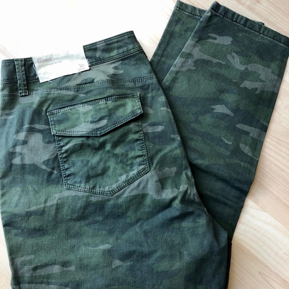NWT Loft Skinny Camo Pants Julie Fit 16P